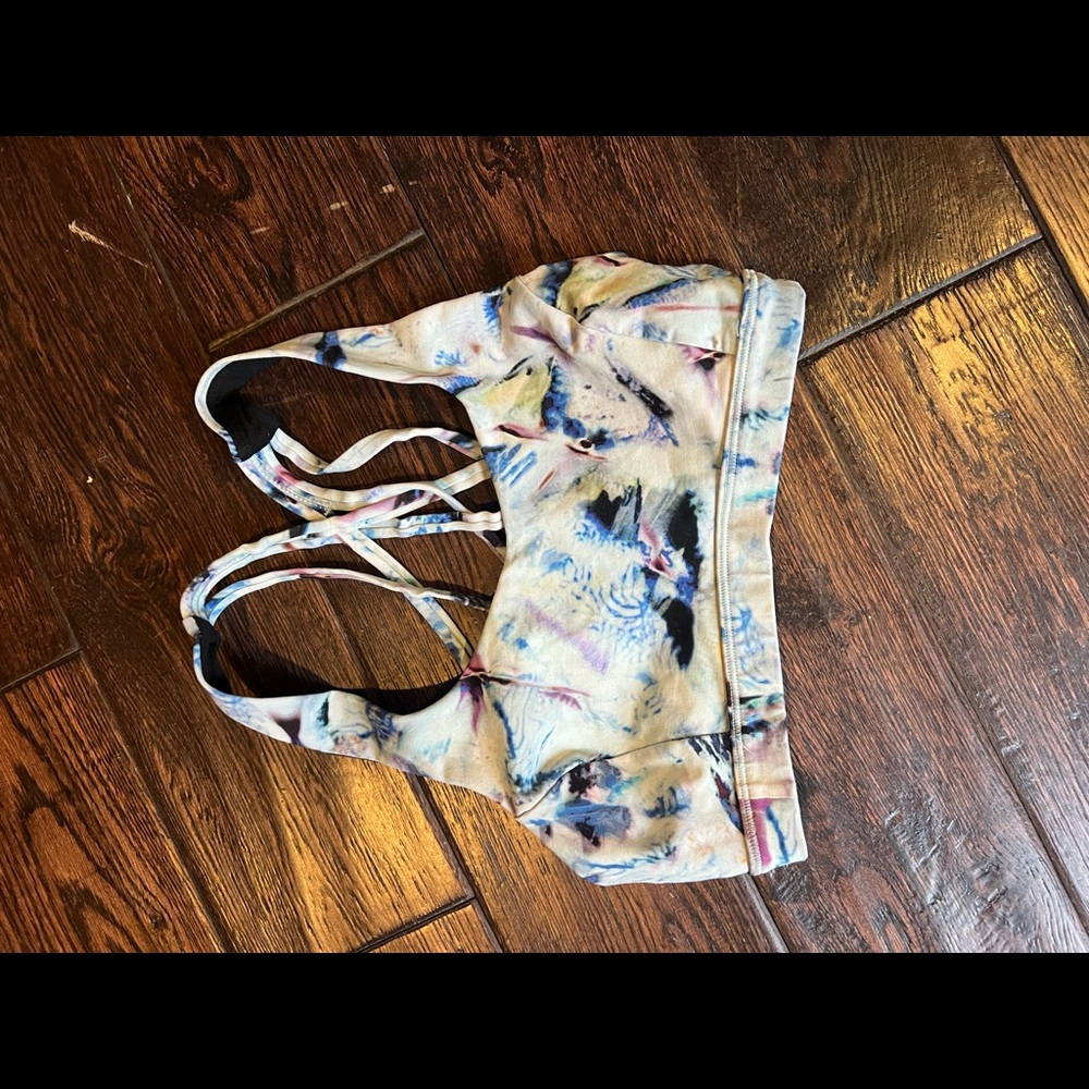 lululemon sports bra size 4